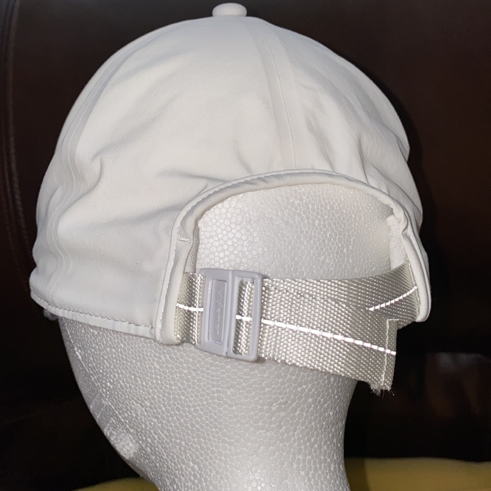 🌹🍋Lululemon Cap - Picture 6 of 11